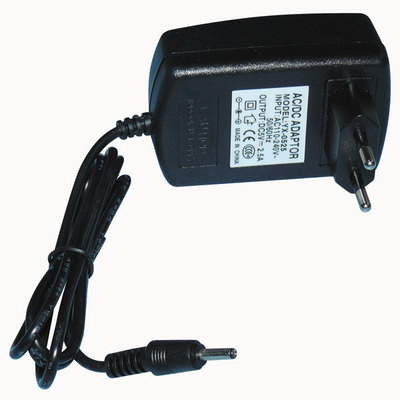 Adaptador de Corriente Tablet Genericas 5V 2A 3.5MM